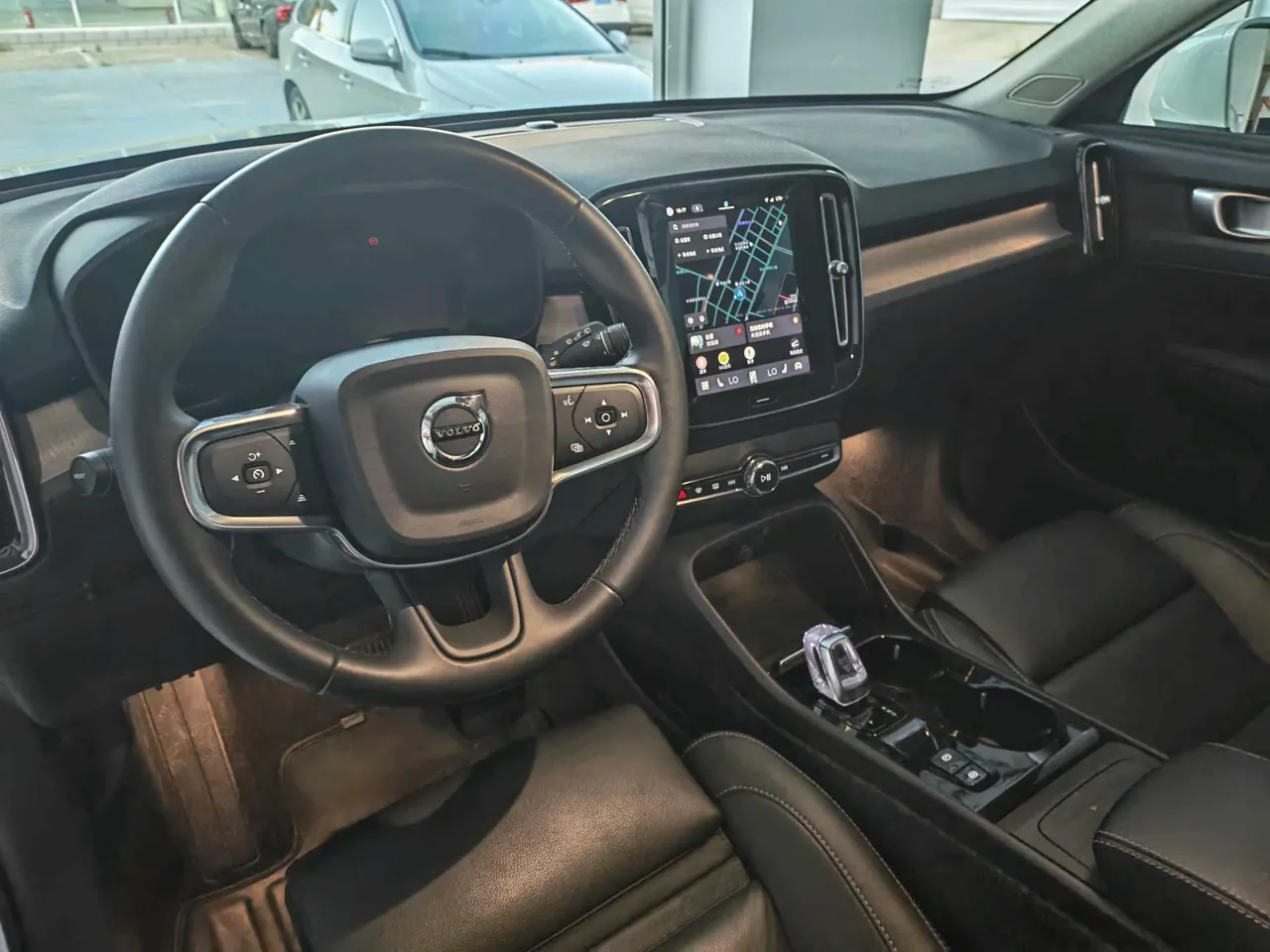 Volvo 2025 XC40 48V 2.0T B4 4 Four-wheel Drive Zhiyuan Deluxe Edition Automatic Gear 2