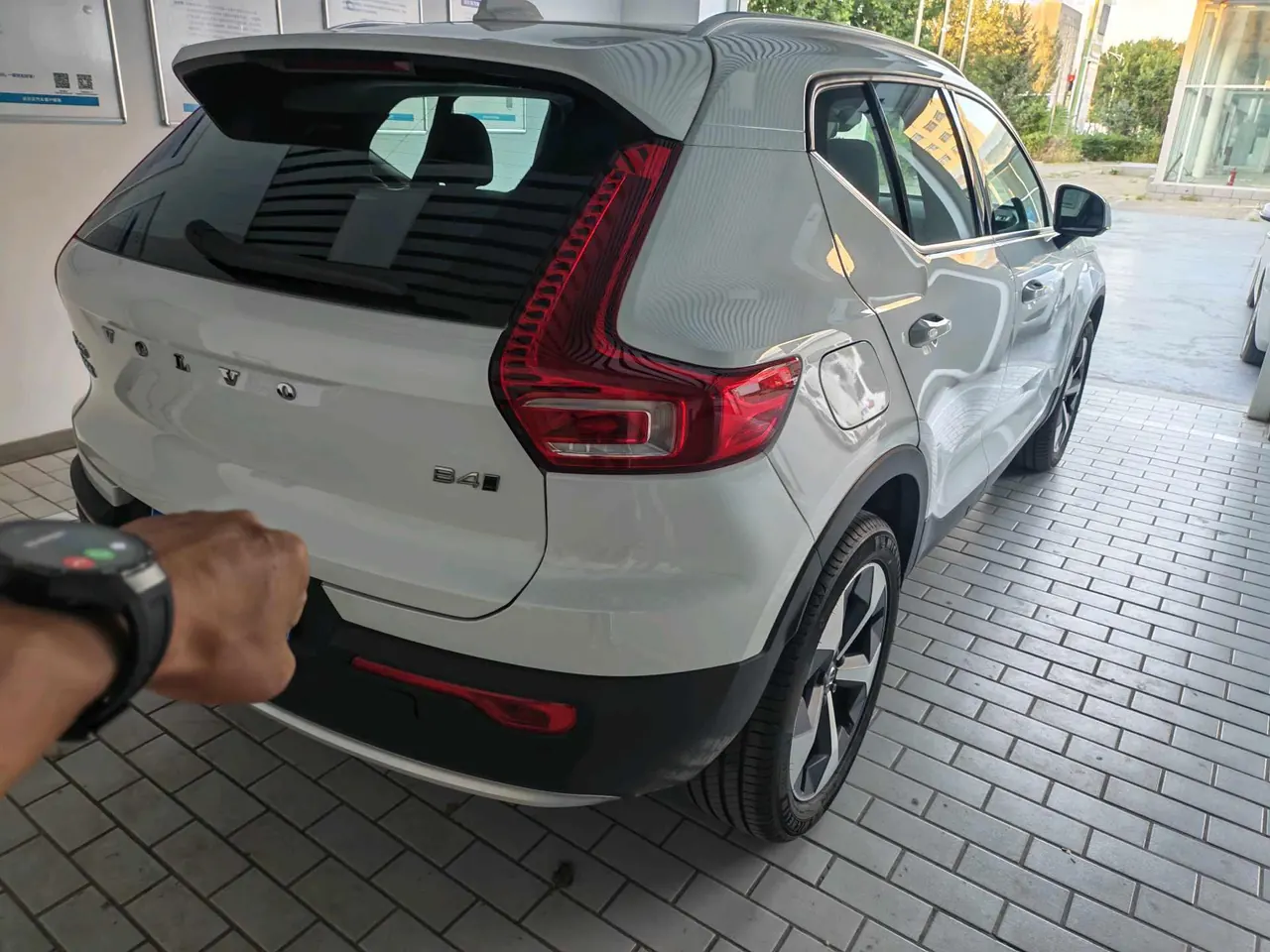 Volvo 2025 XC40 48V 2.0T B4 4 Four-wheel Drive Zhiyuan Deluxe Edition Automatic Gear 3