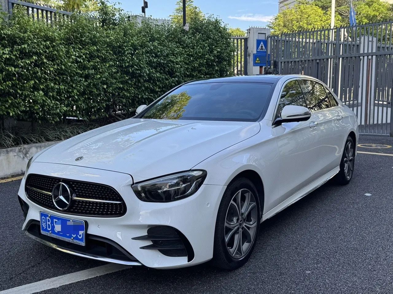 Mercedes Benz E Class 2021 E 300 L 2.0T Sports Luxury (Modified) Automatic Gear - View 1