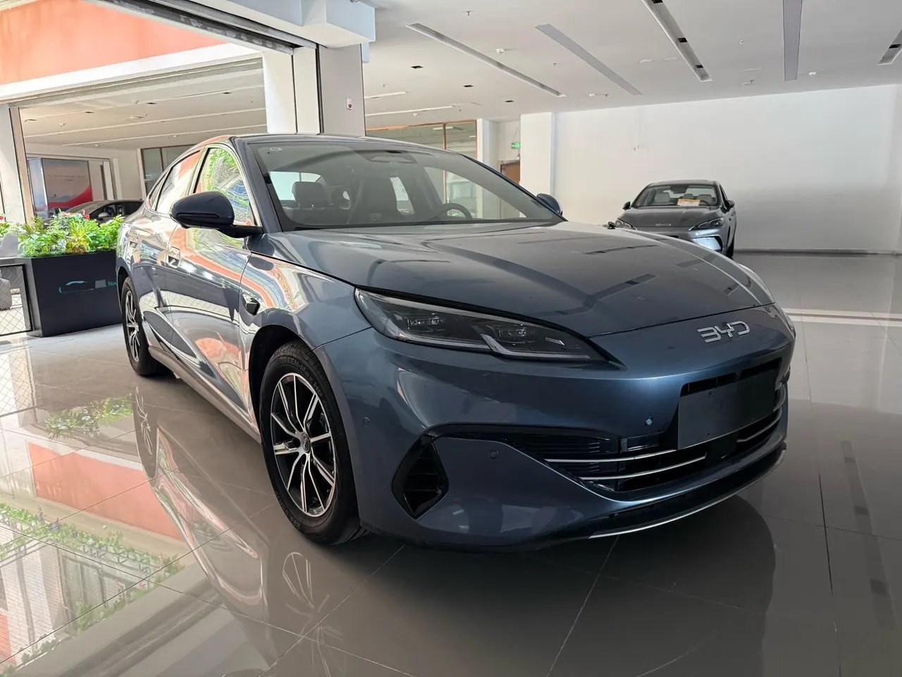 BYD 2025 seals 06 DM-i 1.5 stepless smart driving version 120KM exclusive automatic gear 3