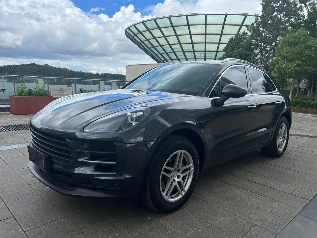 Porsche Macan (Imported) 2021 Macan 2.0T Automatic Gear - View 1