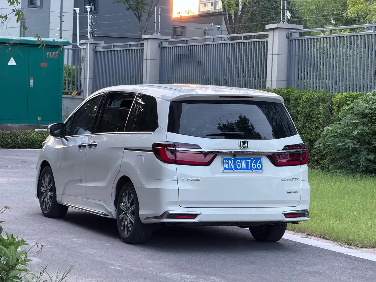 Honda 2024 Odyssey Hybrid 2.0 Stepless Sharp and Pleasant Edition Automatic Gear 5