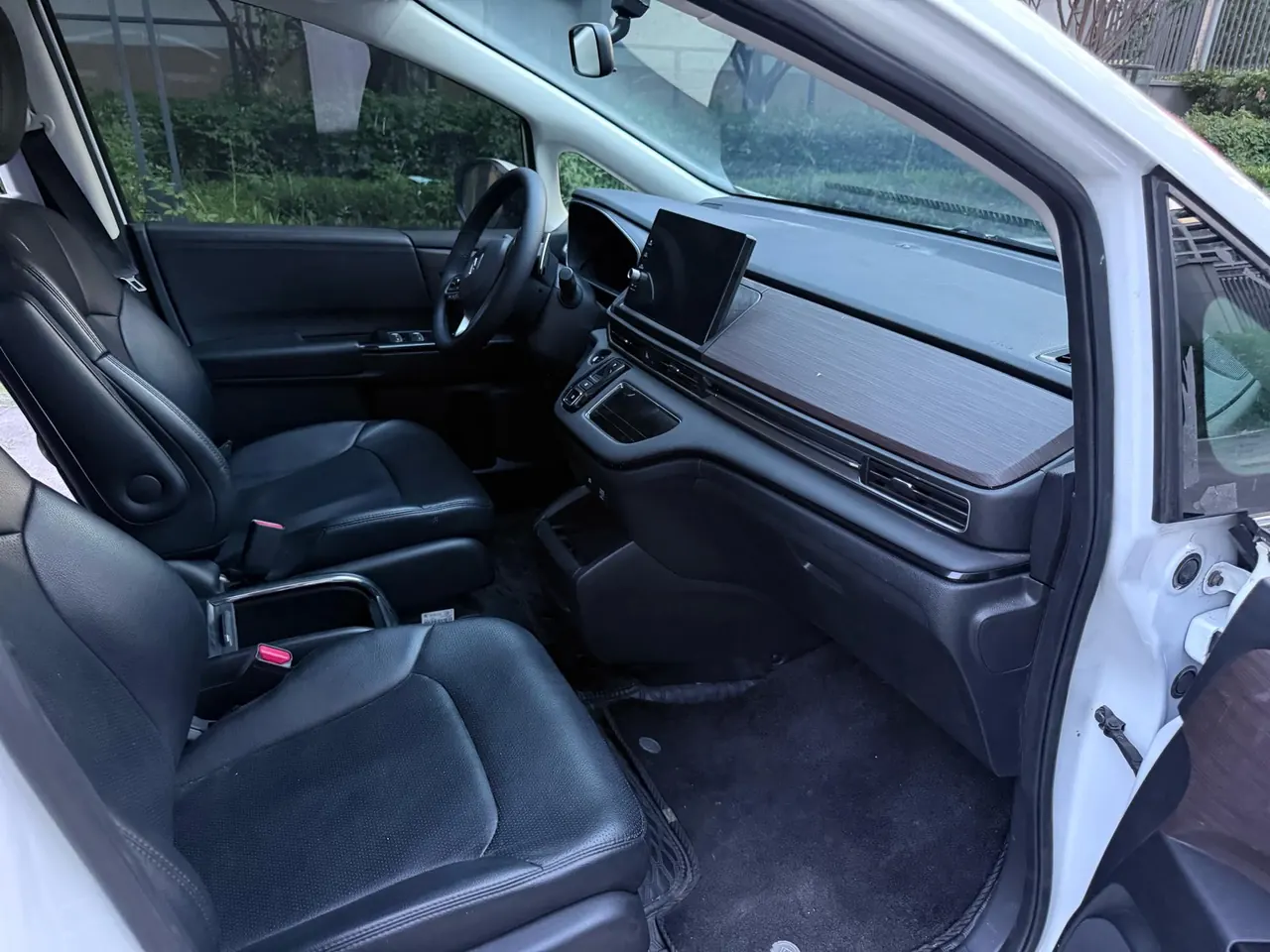 Honda 2024 Odyssey Hybrid 2.0 Stepless Sharp and Pleasant Edition Automatic Gear 9