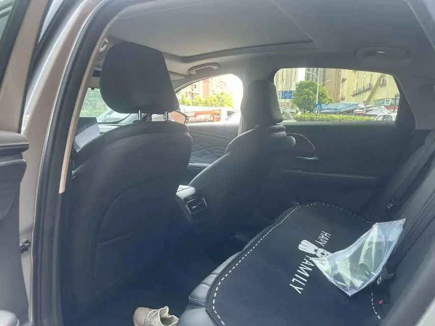 Chery 2025 Erez 8 Pro 1.6TGDI 290TGDI Comfortable Automatic Gear 3