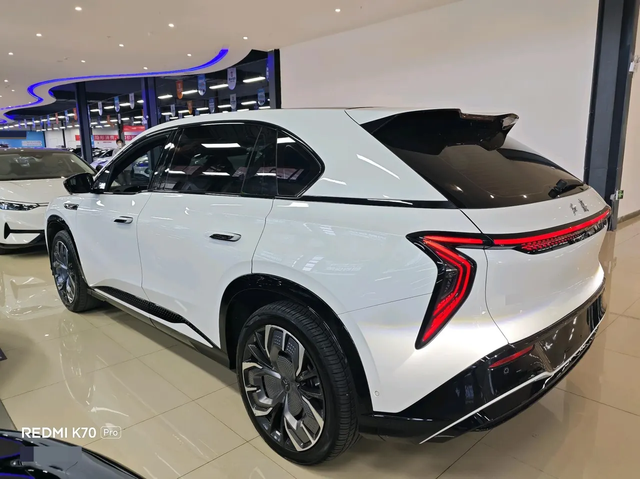 HongQi 2025 Tiangong 08 Pioneer Edition 565 Pro Four-wheel Drive Edition Automatic Gear 12