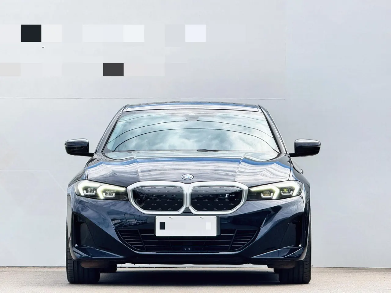 BMW 2024 i3 eDrive 35 L automatic gear 2