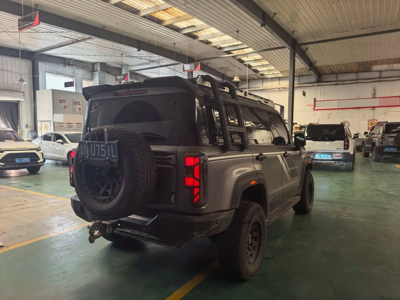 Beijing 2024 BJ40 2.0T Blade Hero Climber Automatic Gear 3