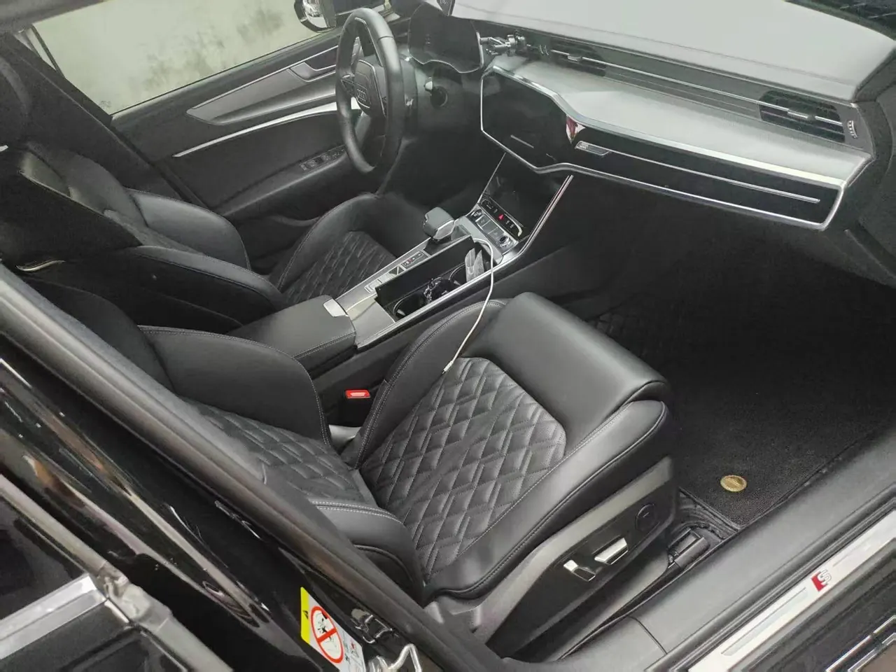 Audi 2025 A6L 2.0TFSI 45TFSI Selected Dynamic (Modified) Automatic Gear 4