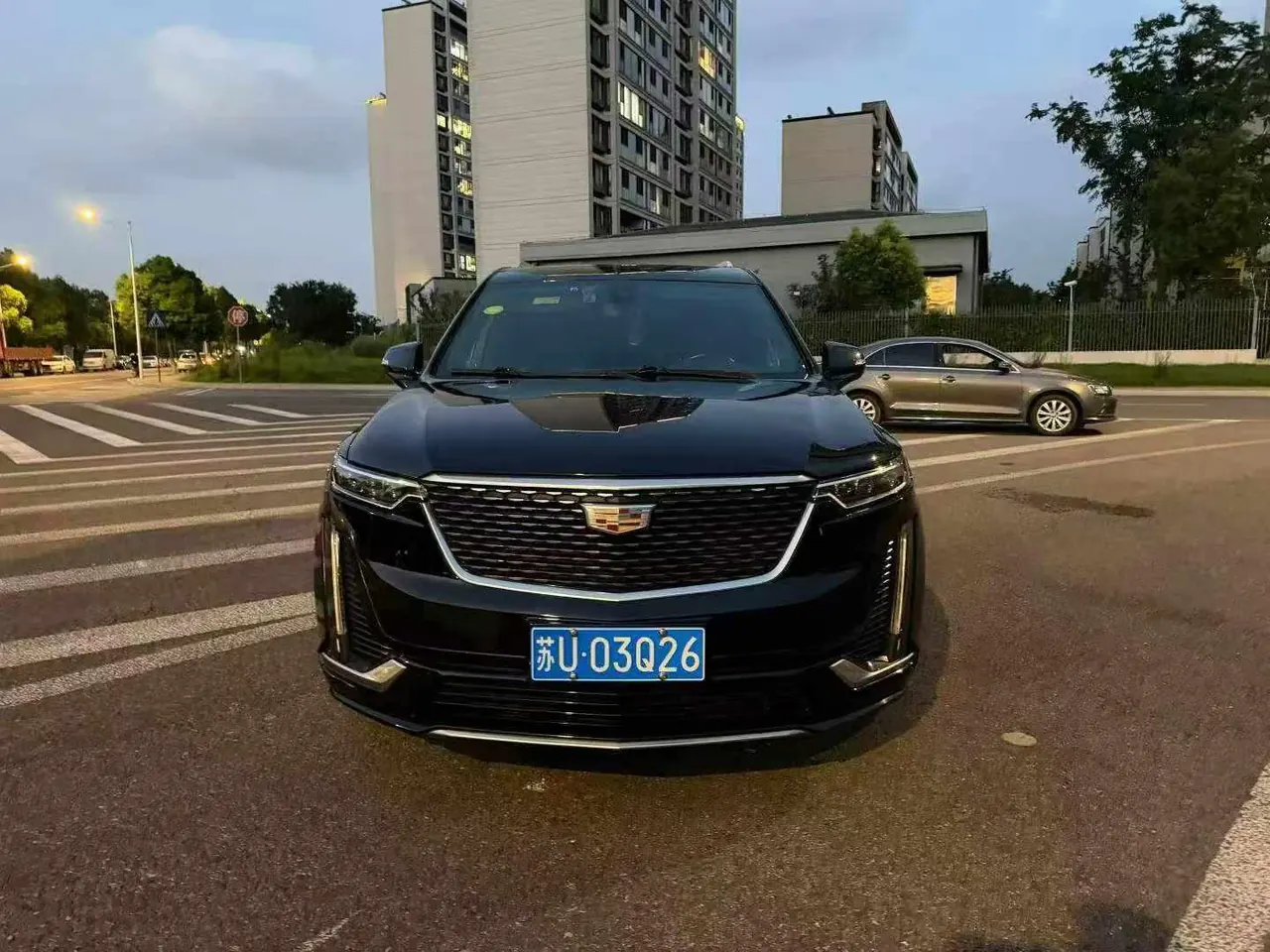 Cadillac 2022 XT6 48V 2.0T 6-seat two-wheel drive luxury automatic gear 2