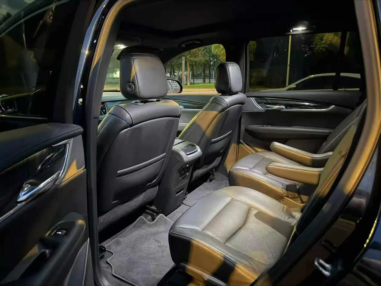 Cadillac 2022 XT6 48V 2.0T 6-seat two-wheel drive luxury automatic gear 4