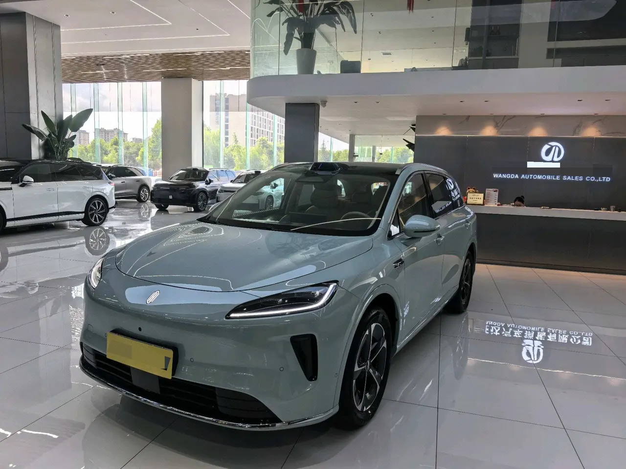 Open image lightbox: Shangjie 2025 H5 Range-Extended Max Automatic Transmission