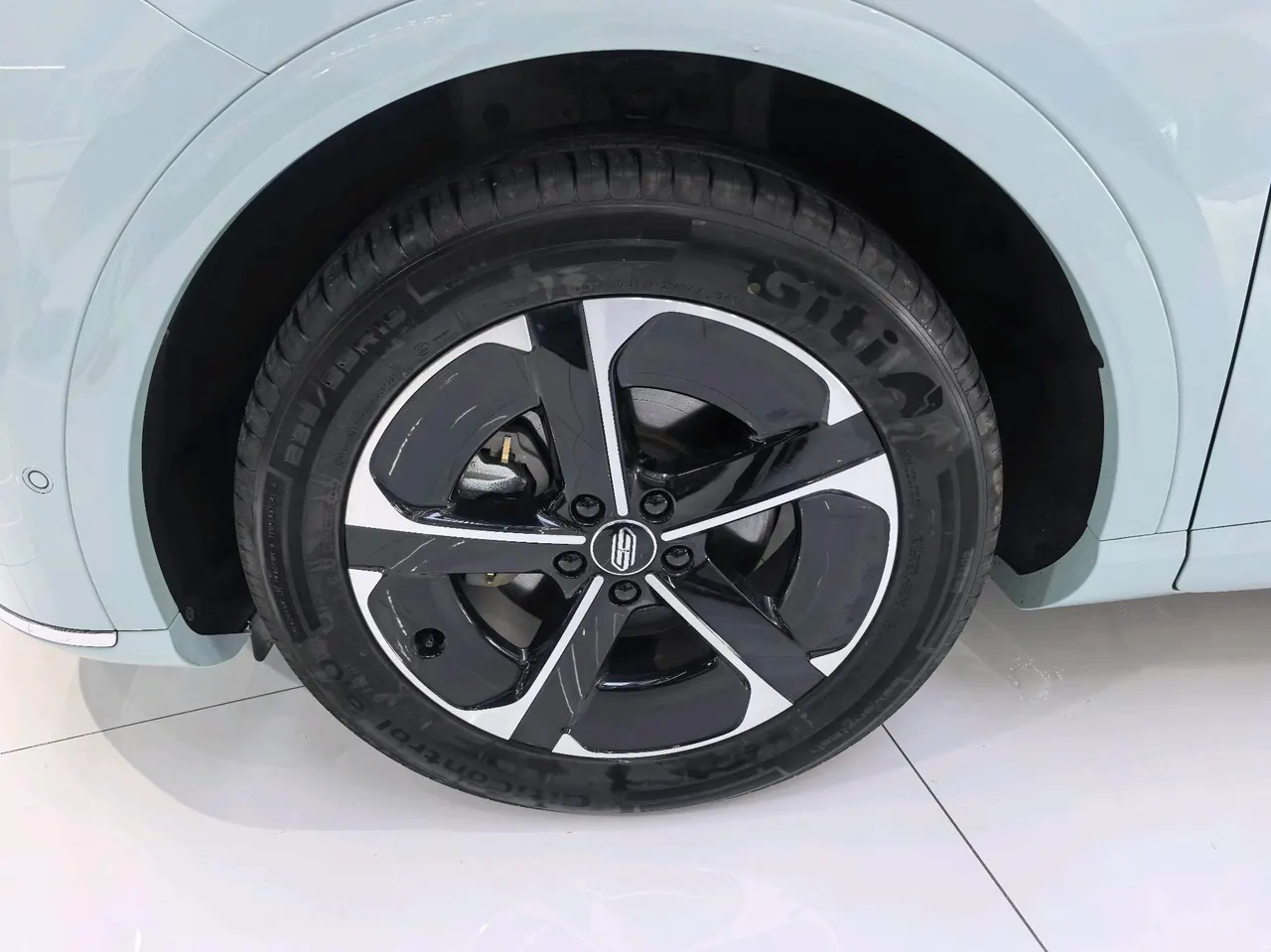 Shangjie 2025 H5 Range-Extended Max Automatic Transmission 5