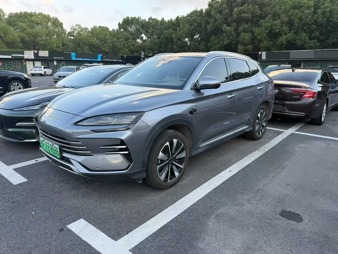 BYD Song PLUS New Energy 2025 Song PLUS DM-i 1.5 Stepless Smart Driving Edition 112KM Honorable Automatic Gear - View 1