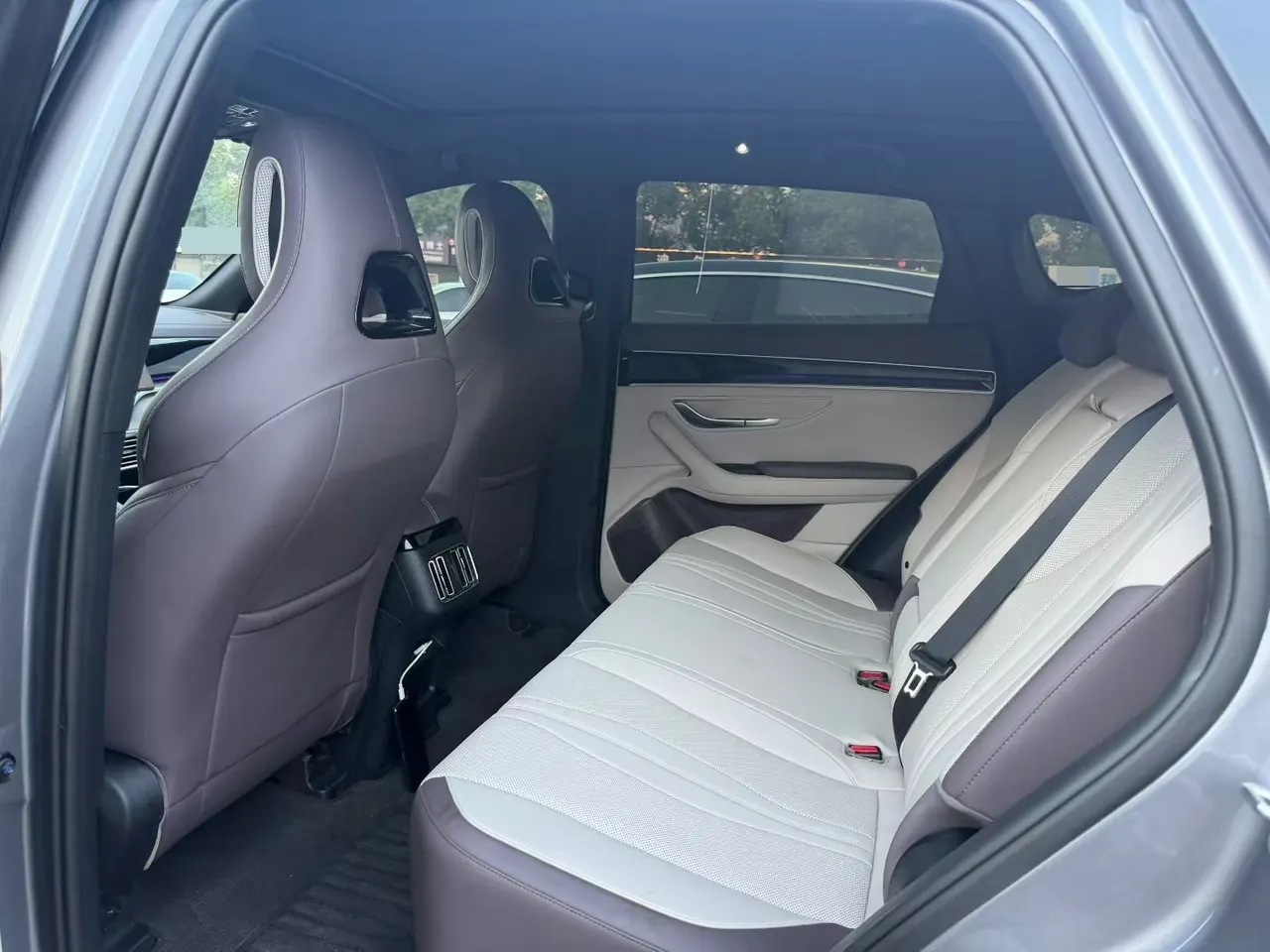 BYD Song PLUS New Energy 2025 Song PLUS DM-i 1.5 Stepless Smart Driving Edition 112KM Honorable Automatic Gear 5
