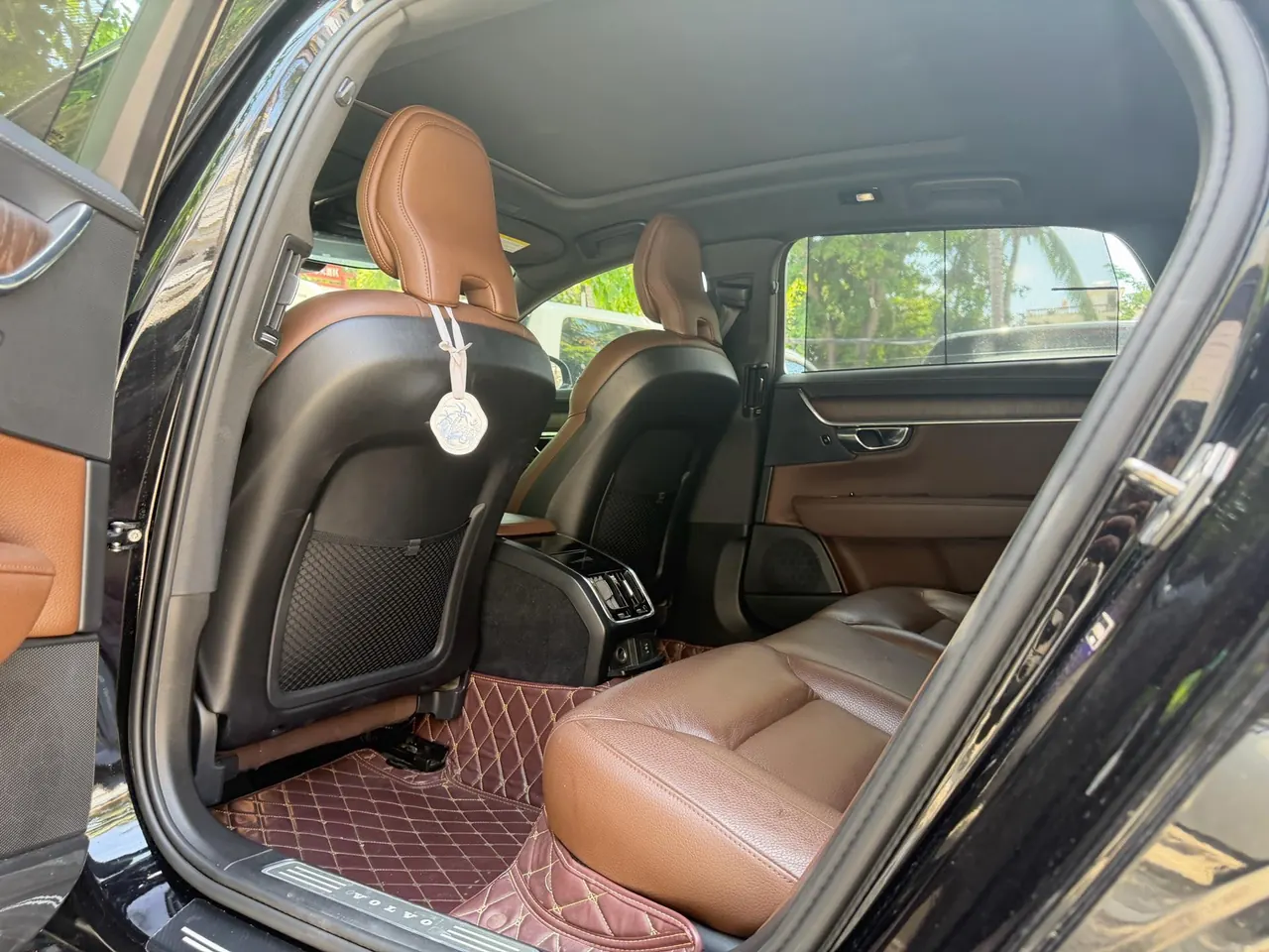Volvo 2022 S90 48V 2.0T B5 Zhiyuan Deluxe Edition Automatic Gear 3