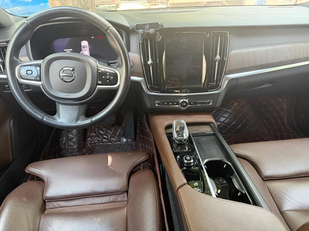 Volvo 2022 S90 48V 2.0T B5 Zhiyuan Deluxe Edition Automatic Gear 4