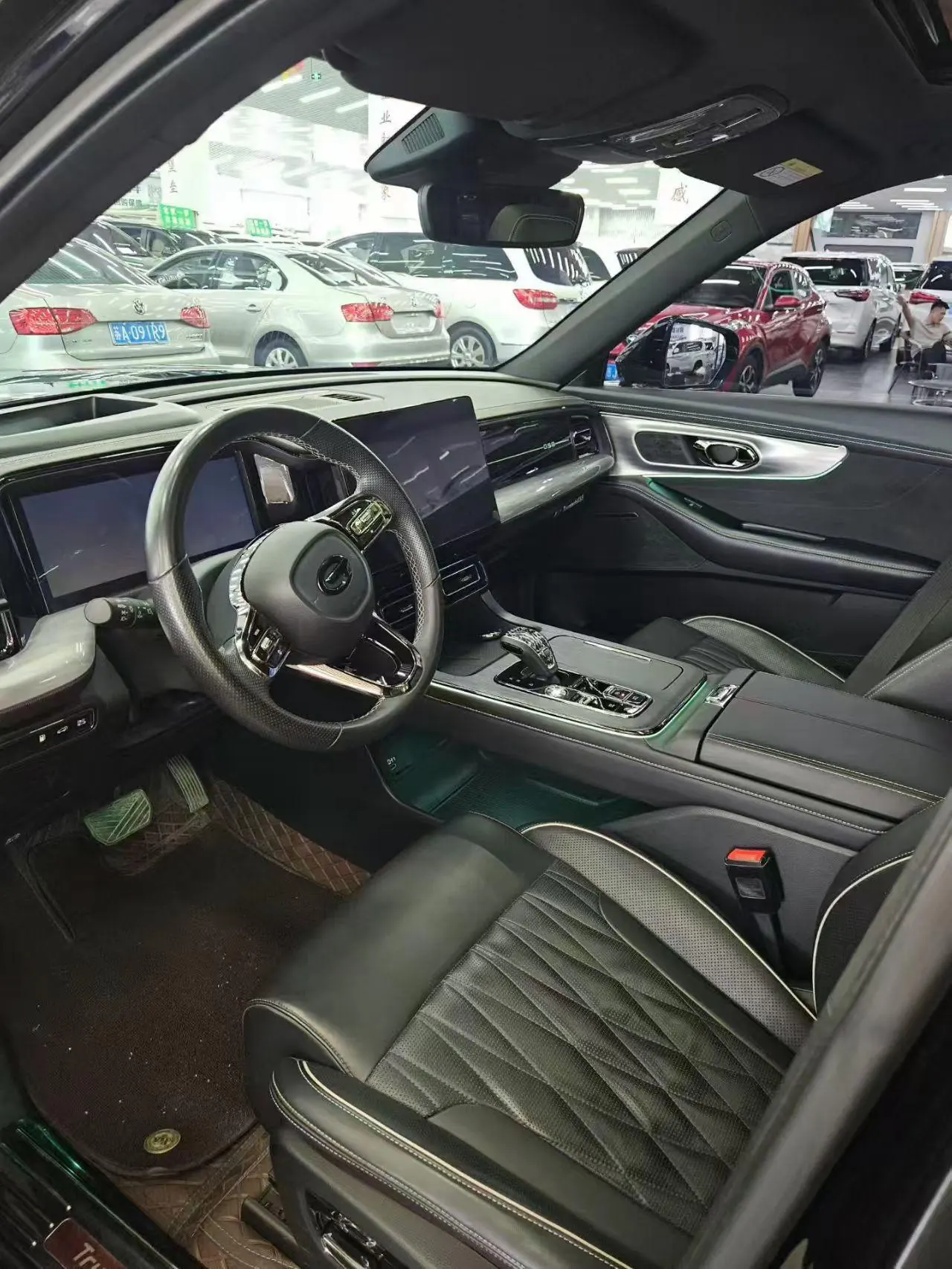 Chuanqi 2022 GS8 Hybrid 2.0TM Stepless Two-Drive Premium Edition Six-seat Automatic Gear 2