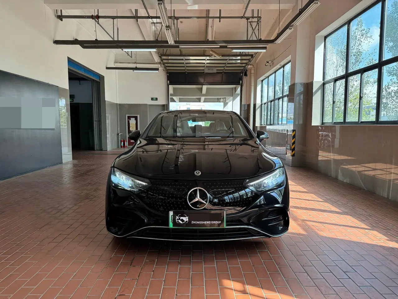 Mercedes Benz 2025 EQE 500 4MATIC EQE 500 4MATIC Pioneer Edition Automatic Gear 2