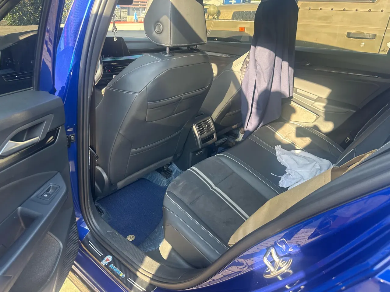 Volkswagen 2021 Golf 8 R-Line 1.4TSI 280TSI Automatic 5