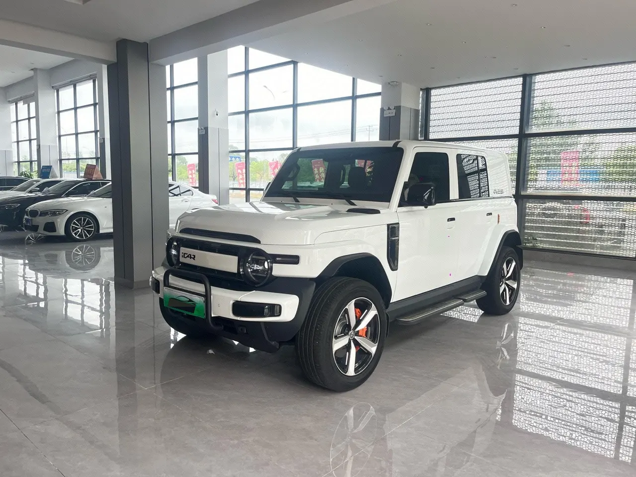ICAR 2025 iCAR V 23 501 4-wheel drive high-end intelligent driving version automatic gear - View 1