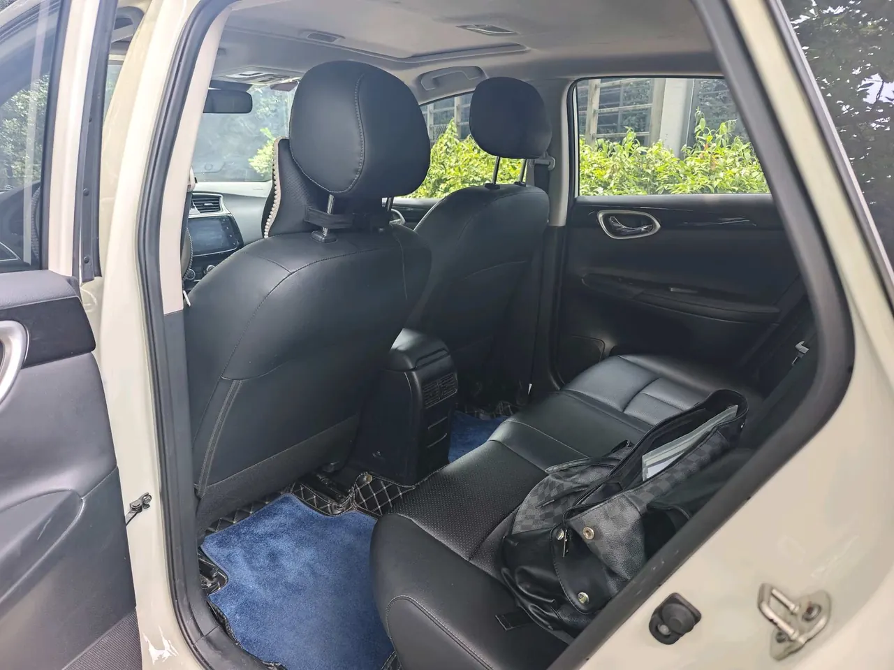 Nissan 2022 Sylphy Classic 1.6 Stepless XL Deluxe Automatic Gear 4