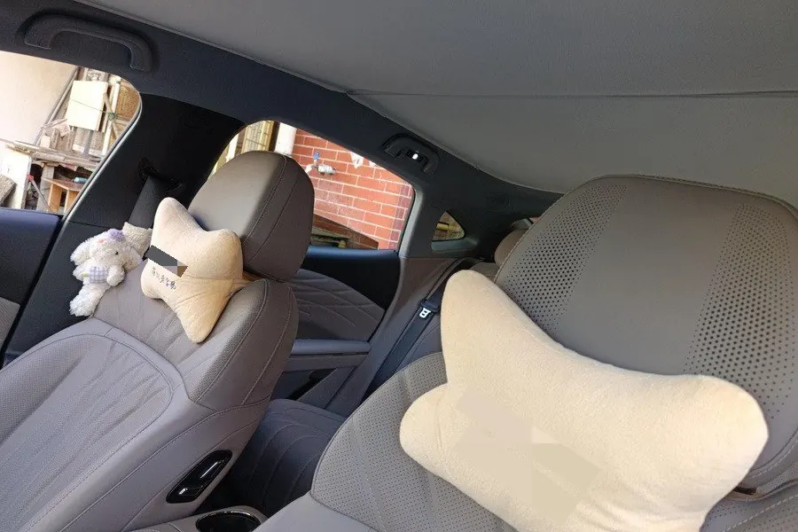 Geely Galaxy 2025 Xingyao 8 EM-i 1.5 130km Premium Edition Automatic Gear 6