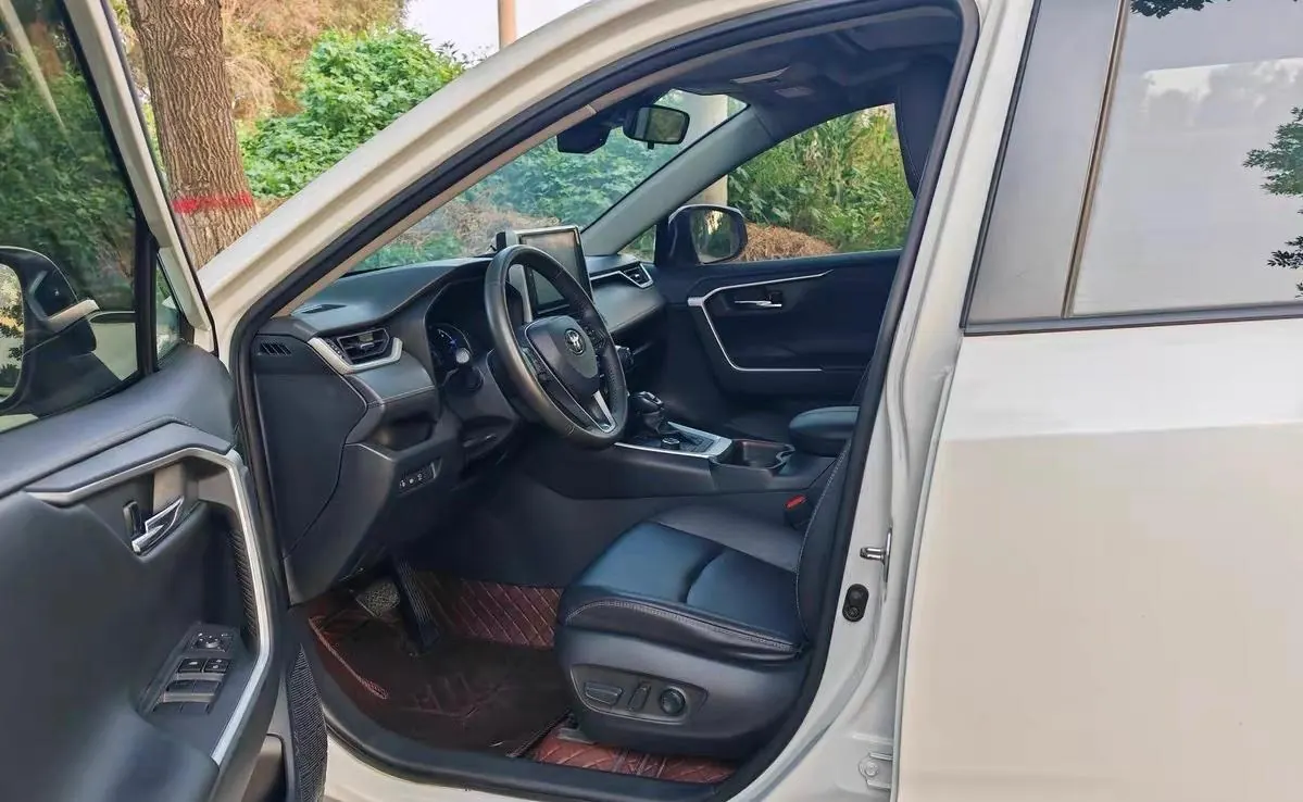 Toyota 2022 RAV4 Rongfang Double Engine 2.5 Stepless Two-Drive Elite Automatic Gear 2