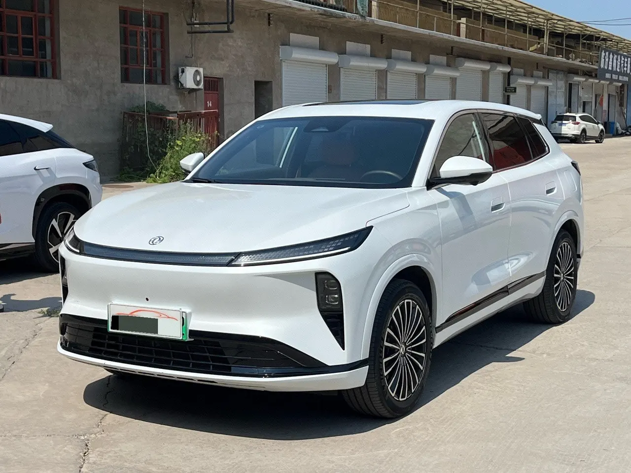 Aeolus 2025 L8 1.5T 185KM Dream Edition Automatic Gear - View 1