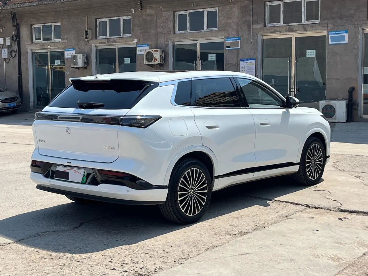 Aeolus 2025 L8 1.5T 185KM Dream Edition Automatic Gear 6