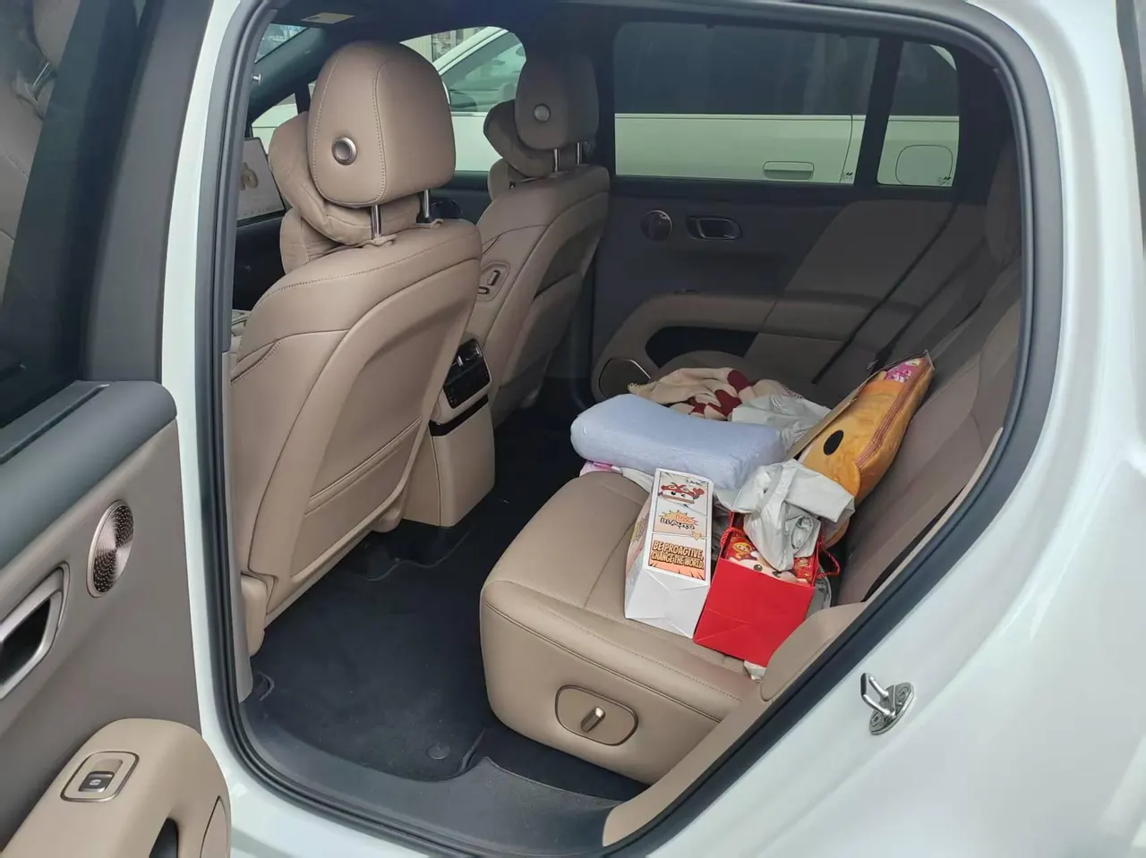 Li 2025 i6 four-wheel drive basic automatic transmission 3