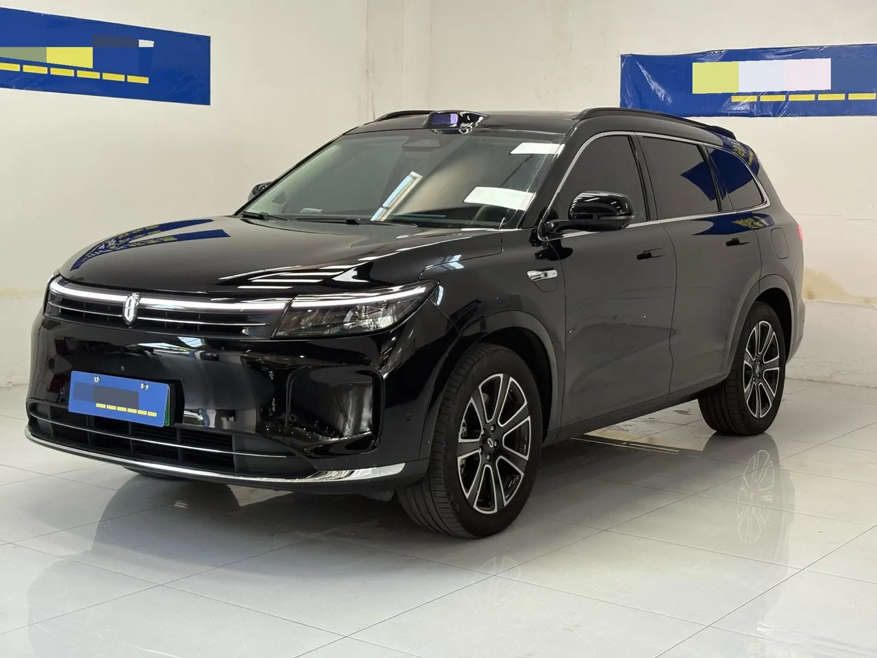 AITO 2024 AITO M7 Smart Drive Four-wheel Drive Ultra Edition 6-seat Automatic Gear - View 1