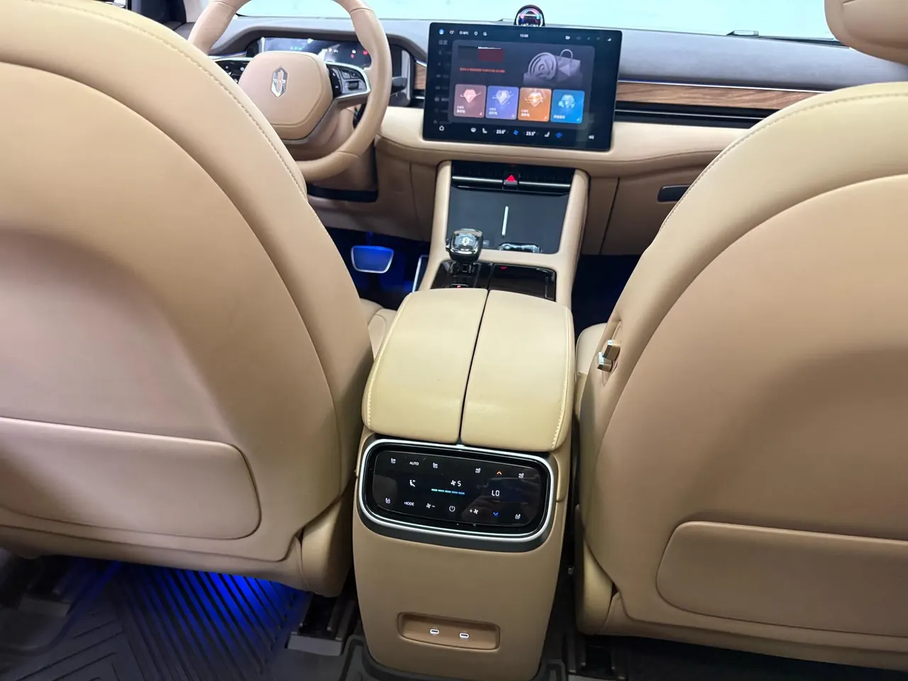 AITO 2024 AITO M7 Smart Drive Four-wheel Drive Ultra Edition 6-seat Automatic Gear 13