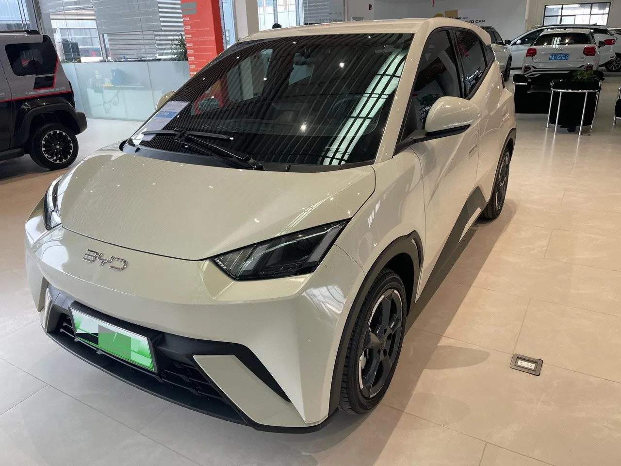 BYD 2024 Seagull Glory 305km Free Automatic Gear - View 1