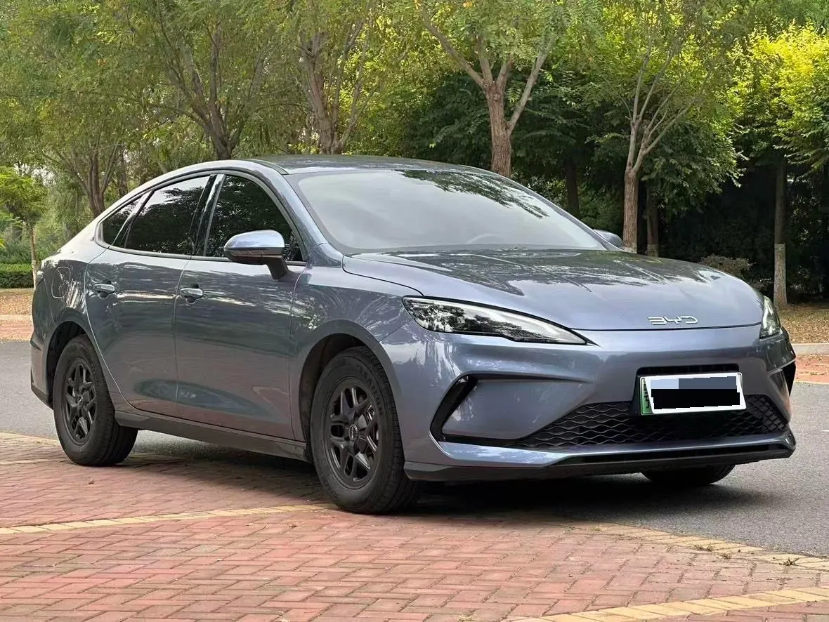 BYD 2025 seals 05 DM-i 1.5 stepless smart driving version 55KM luxury automatic gear 3