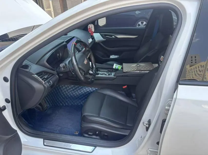 Cadillac 2022 CT5 2.0T 28T Luxury (Standard Edition) Automatic Gear 4