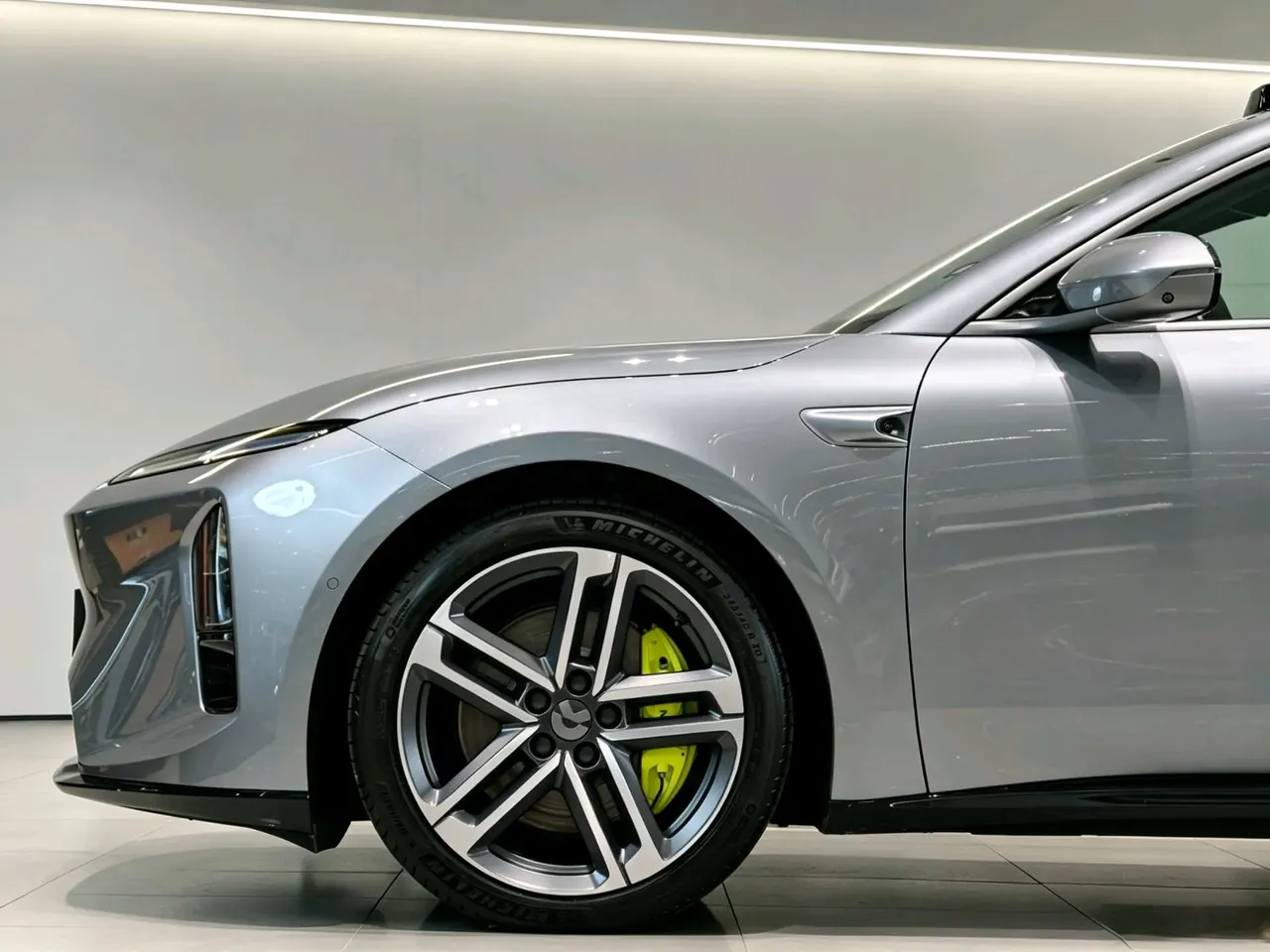 NIO 2025 ET5 Championship Edition 100kWh Automatic 4