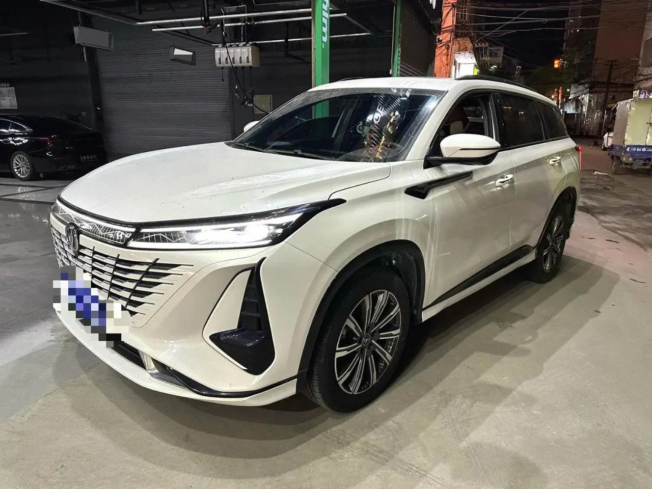 ChangAn 2023 CS75 PLUS 1.5T Prestige Automatic - View 1