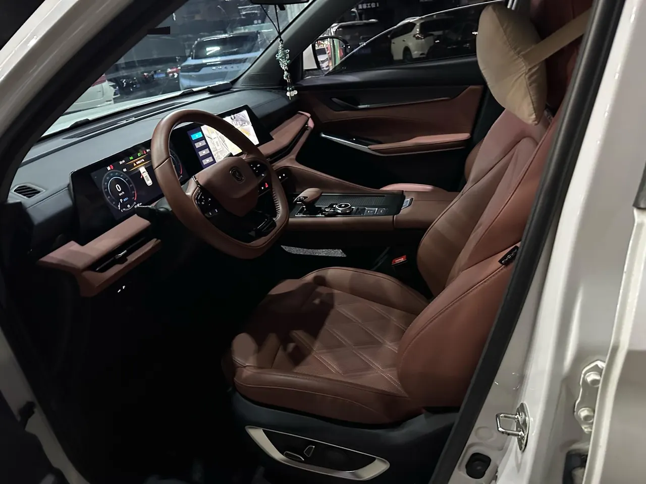 ChangAn 2023 CS75 PLUS 1.5T Prestige Automatic 2