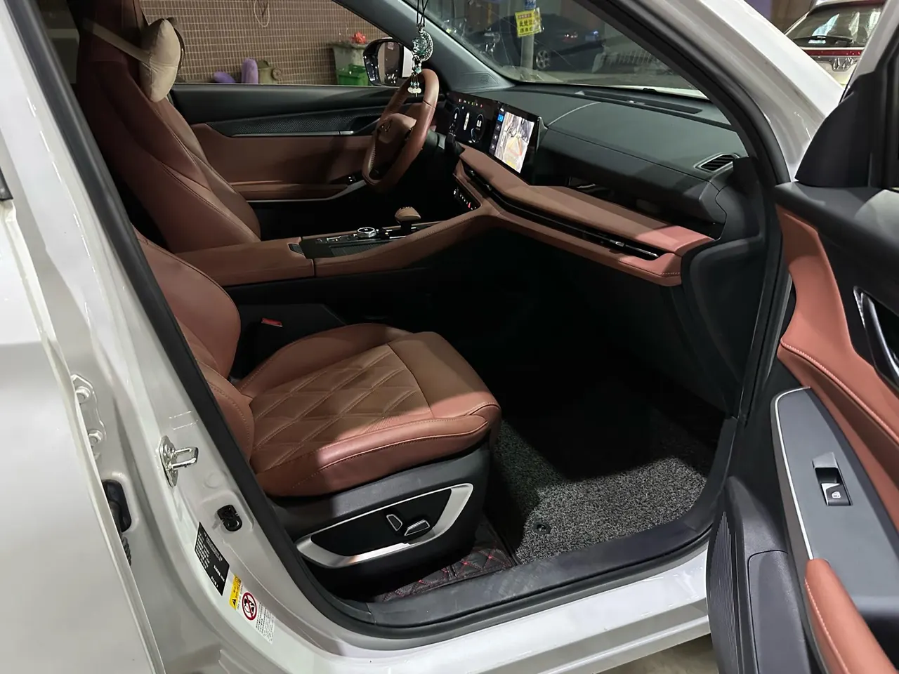 ChangAn 2023 CS75 PLUS 1.5T Prestige Automatic 4