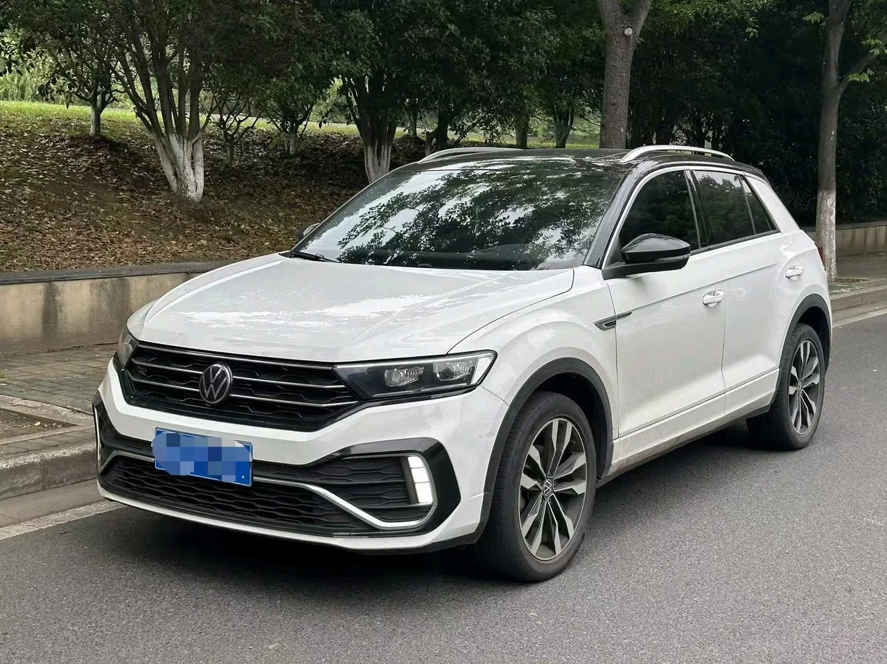 Volkswagen 2022 Tange R-Line 1.4TSI 280TSI Two-Drive Pro PLUS Automatic Gear - View 1