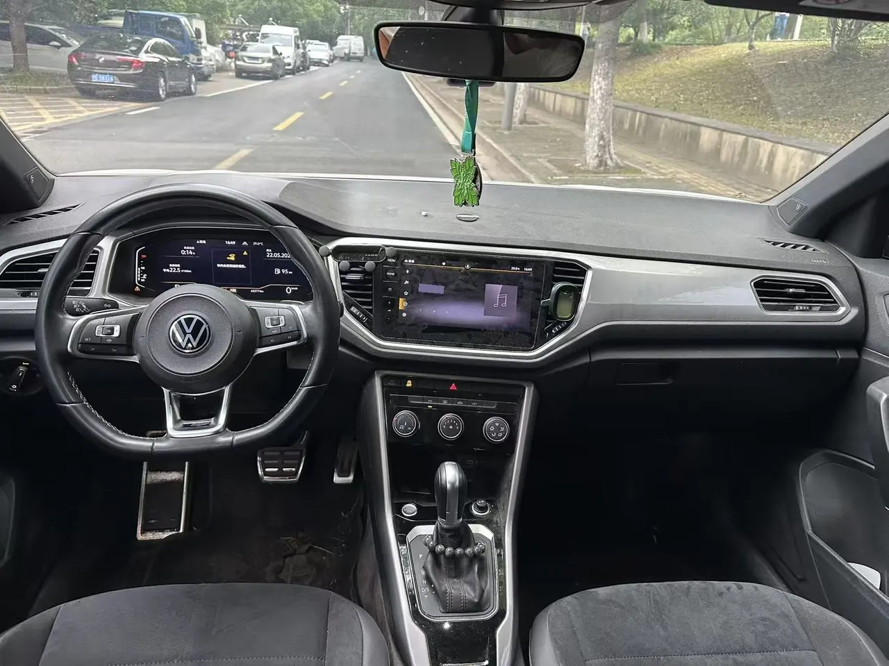 Volkswagen 2022 Tange R-Line 1.4TSI 280TSI Two-Drive Pro PLUS Automatic Gear 3