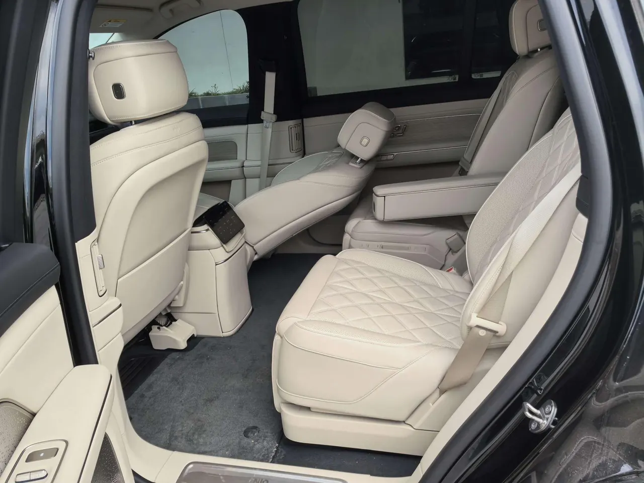 NIO 2026 ES8 6-seat executive deluxe automatic gear 5