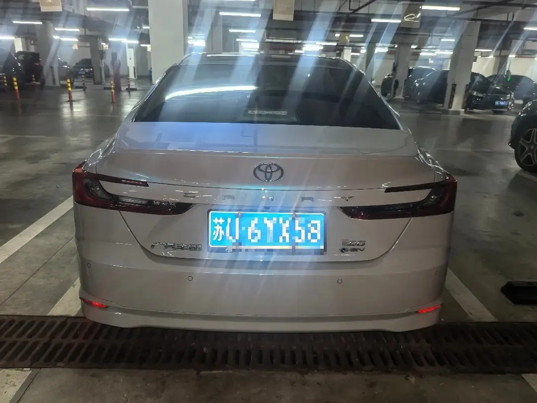 Toyota 2024 Camry Dual Engine 2.0HG Stepless Premium Edition Automatic Gear 2