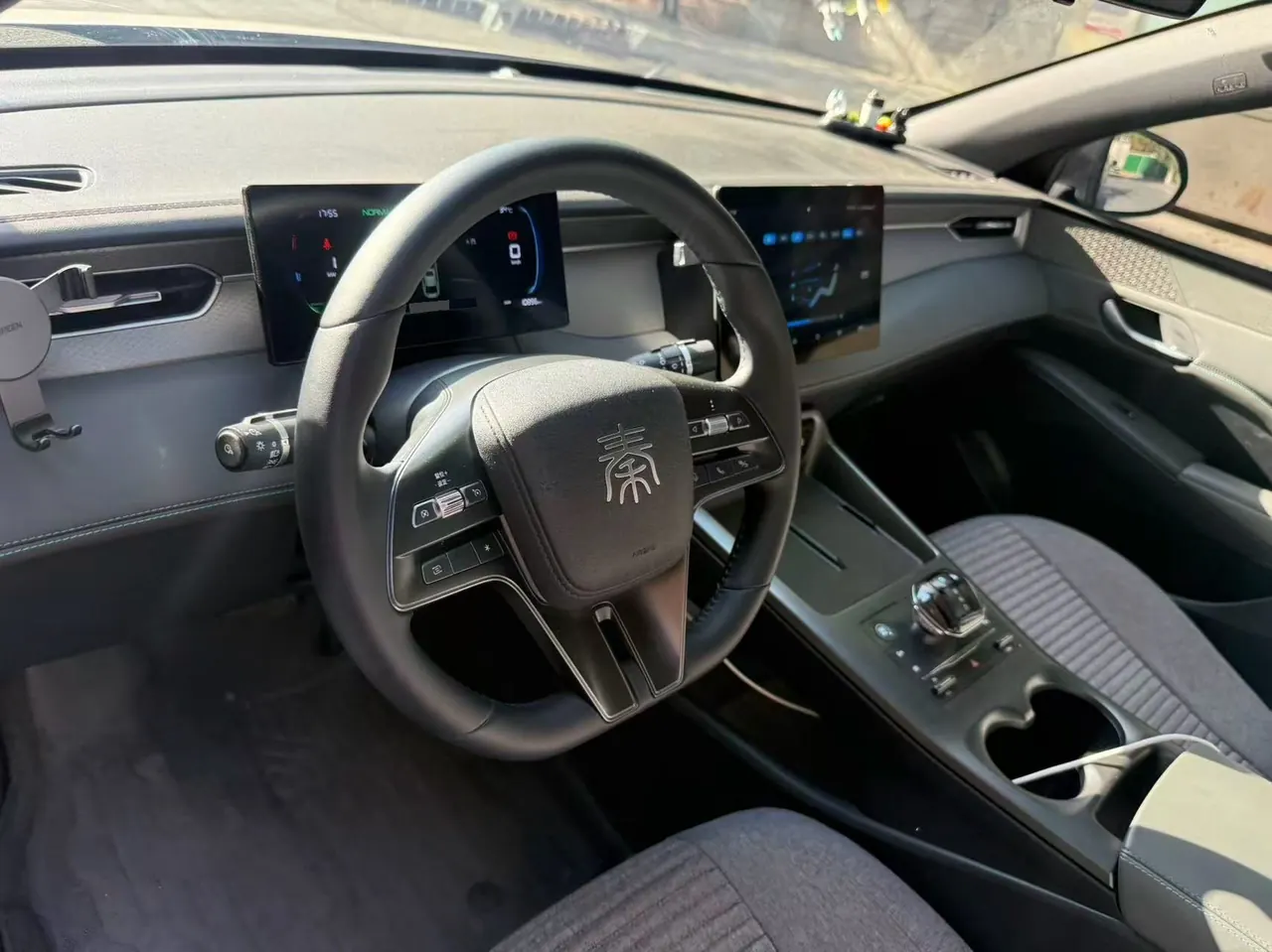 BYD 2025 Qin PLUS DM-i 1.5 stepless intelligent driving version 55KM leading automatic gear 5