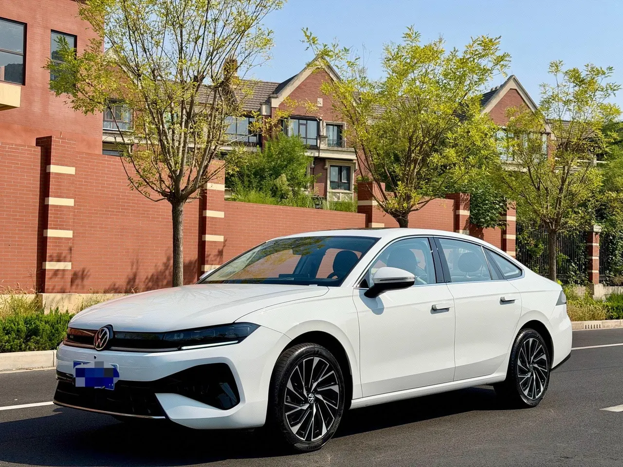 Volkswagen 2026 Sagittarius L 1.5TSI 300TSI Luxury Automatic - View 1