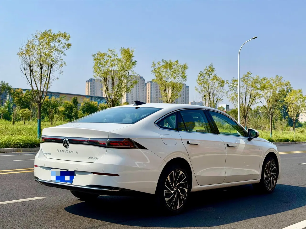Volkswagen 2026 Sagittarius L 1.5TSI 300TSI Luxury Automatic 9