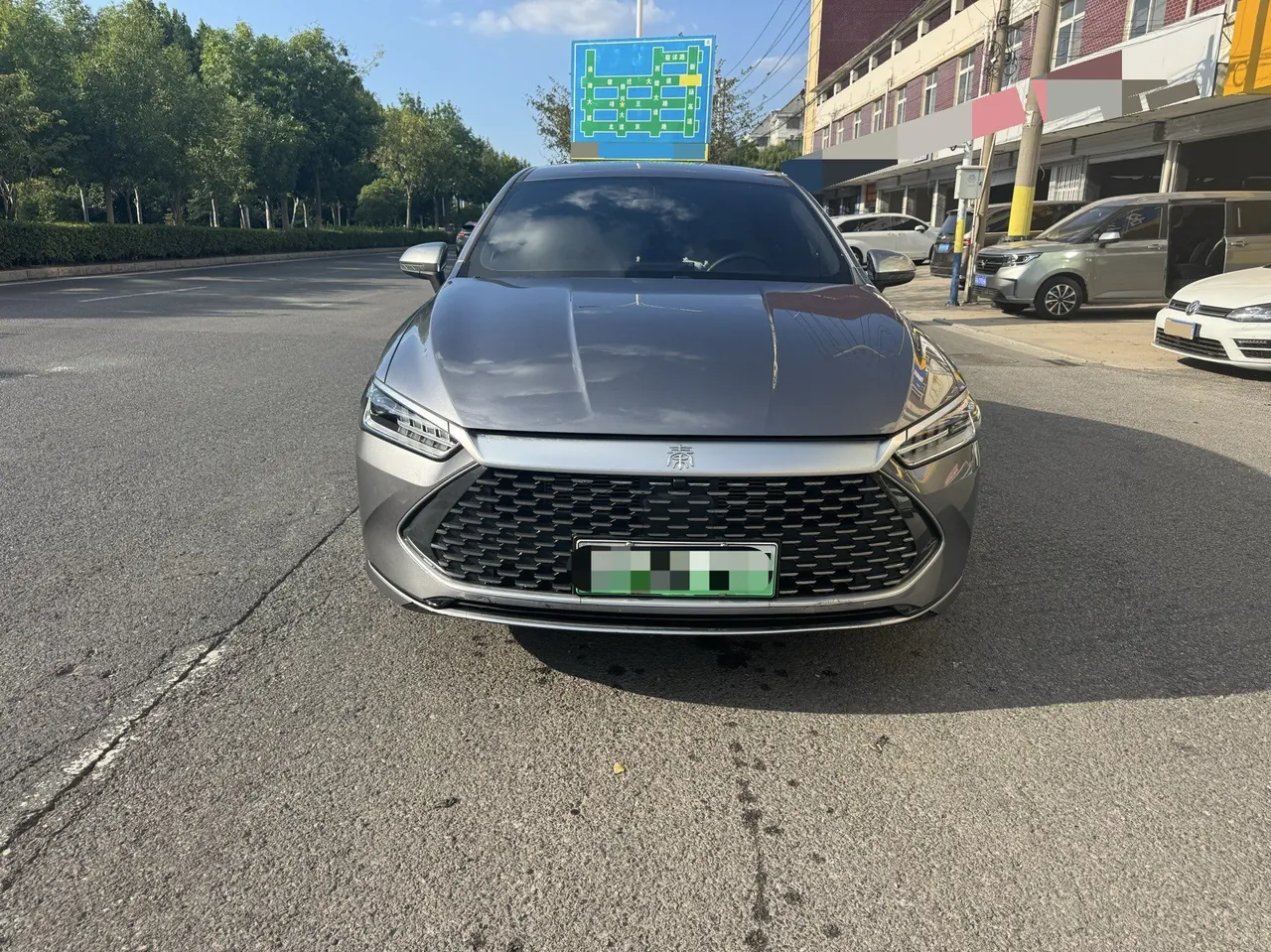 BYD 2023 Qin PLUS DM-i 1.5 stepless champion version leading 55KM automatic gear 2