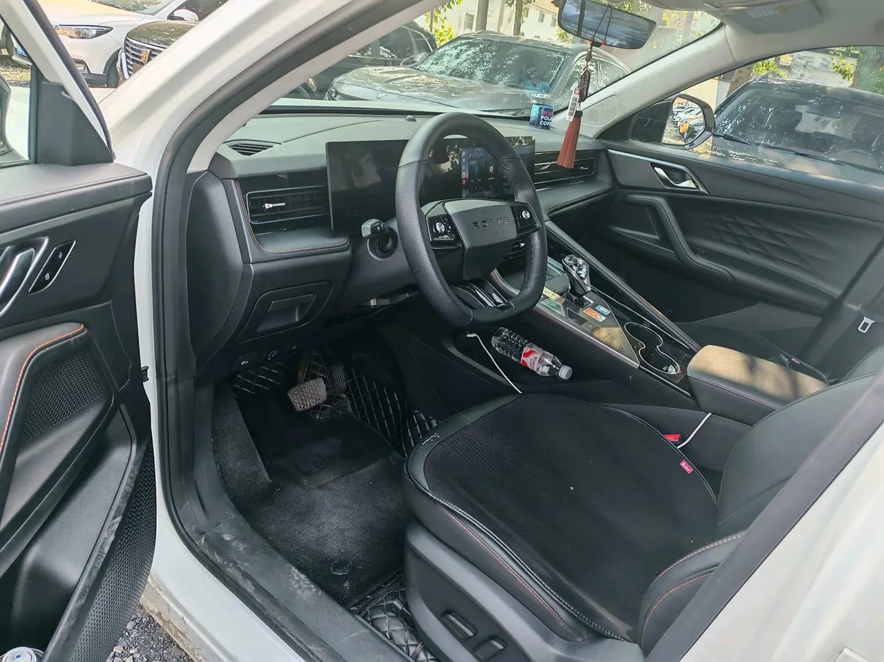 Roewe 2023 eRX5 1.5T Super Hybrid Deluxe Edition Automatic Gear 4