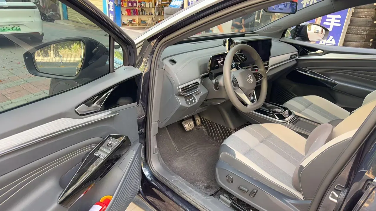 Volkswagen 2024 ID. 4 CROZZ Pure Limited Edition Automatic Transmission 4