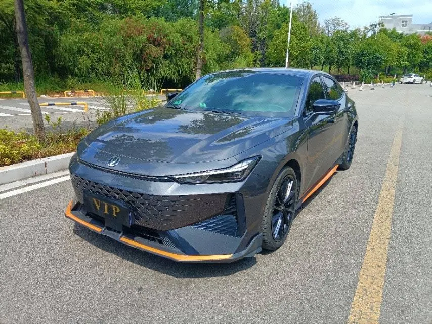 ChangAn 2024 UNI-V 1.5T Distinguished Sports Automatic - View 1